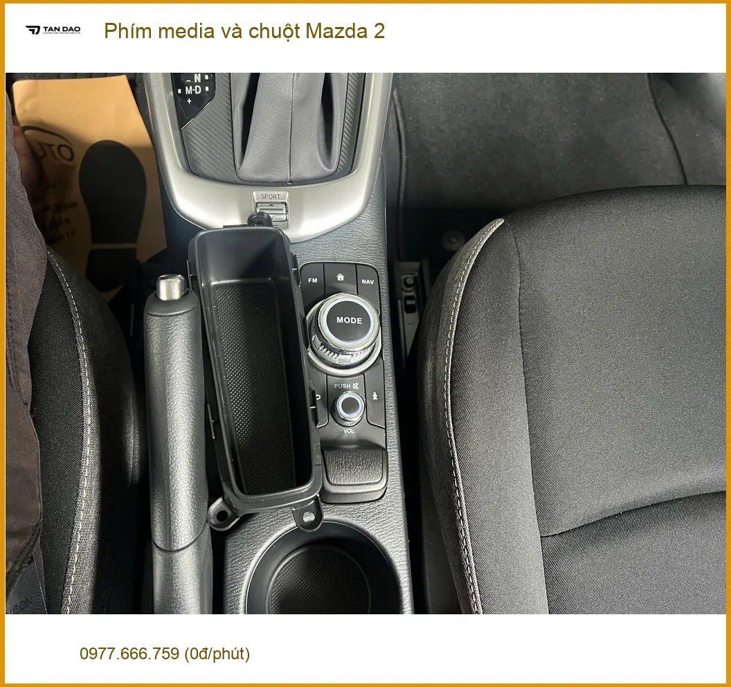 Anh Nhật nâng cấp phím media và chuột Mazda 2 tại Cần Giờ để tăng tiện ích lái xe