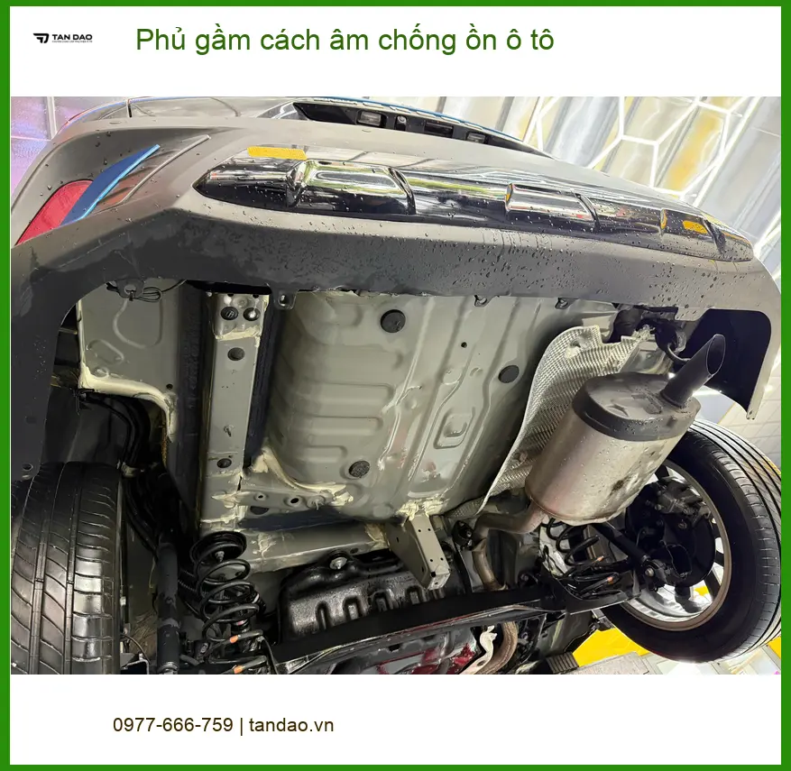 Anh Lâm Honda CRV phủ gầm cách âm chống ồn ô tô tại Quận Tân Phú ảnh thực tế 3