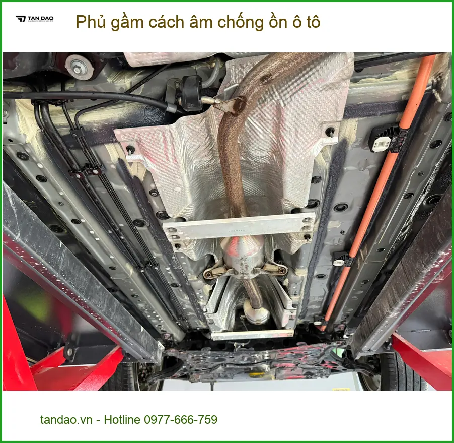 Anh Khải phủ gầm cách âm chống ồn ô tô Hyundai Creta tại Quận 9 ảnh thực tế 3