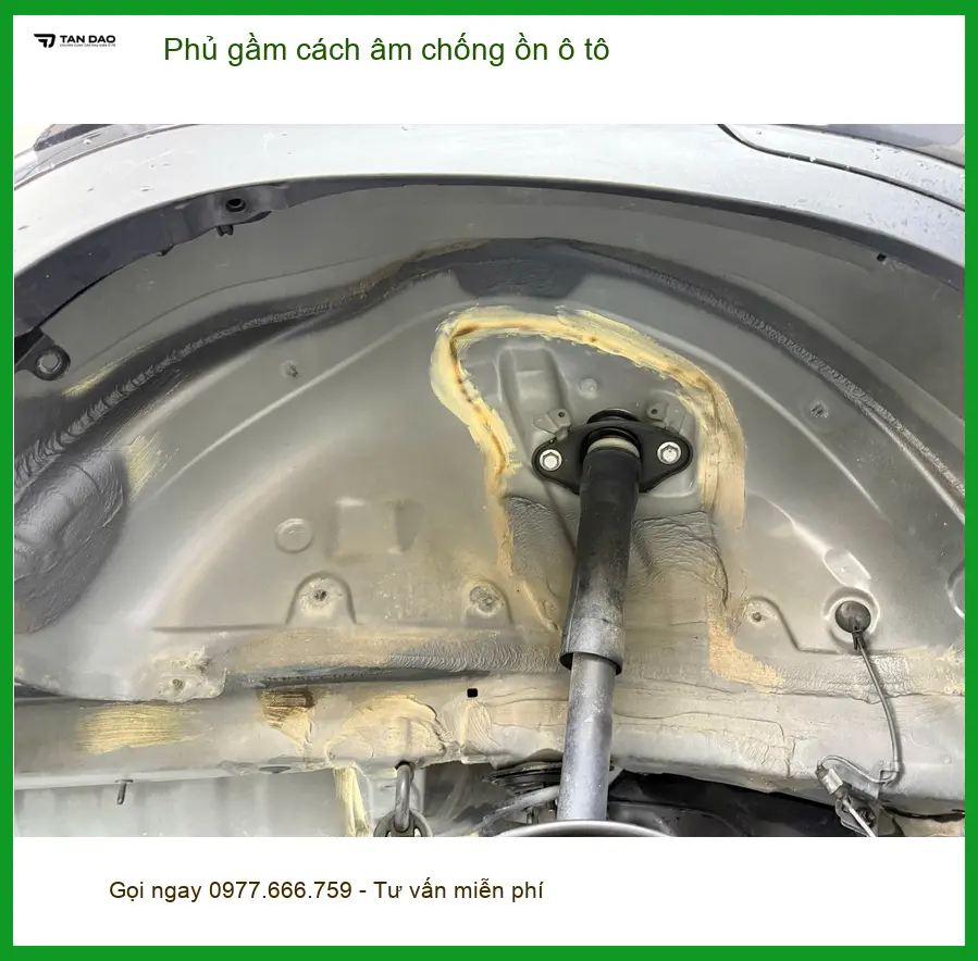 Anh Khải phủ gầm cách âm chống ồn ô tô Hyundai Creta tại Quận 9 ảnh thực tế 5