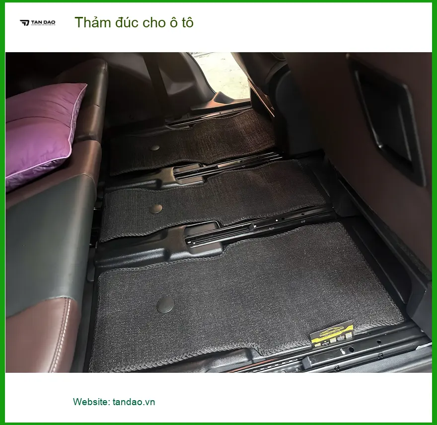 Anh Long lắp thảm đúc cho Mazda CX-5 ở Quận 9 để giữ nội thất luôn sạch và đẹp ảnh thực tế 3