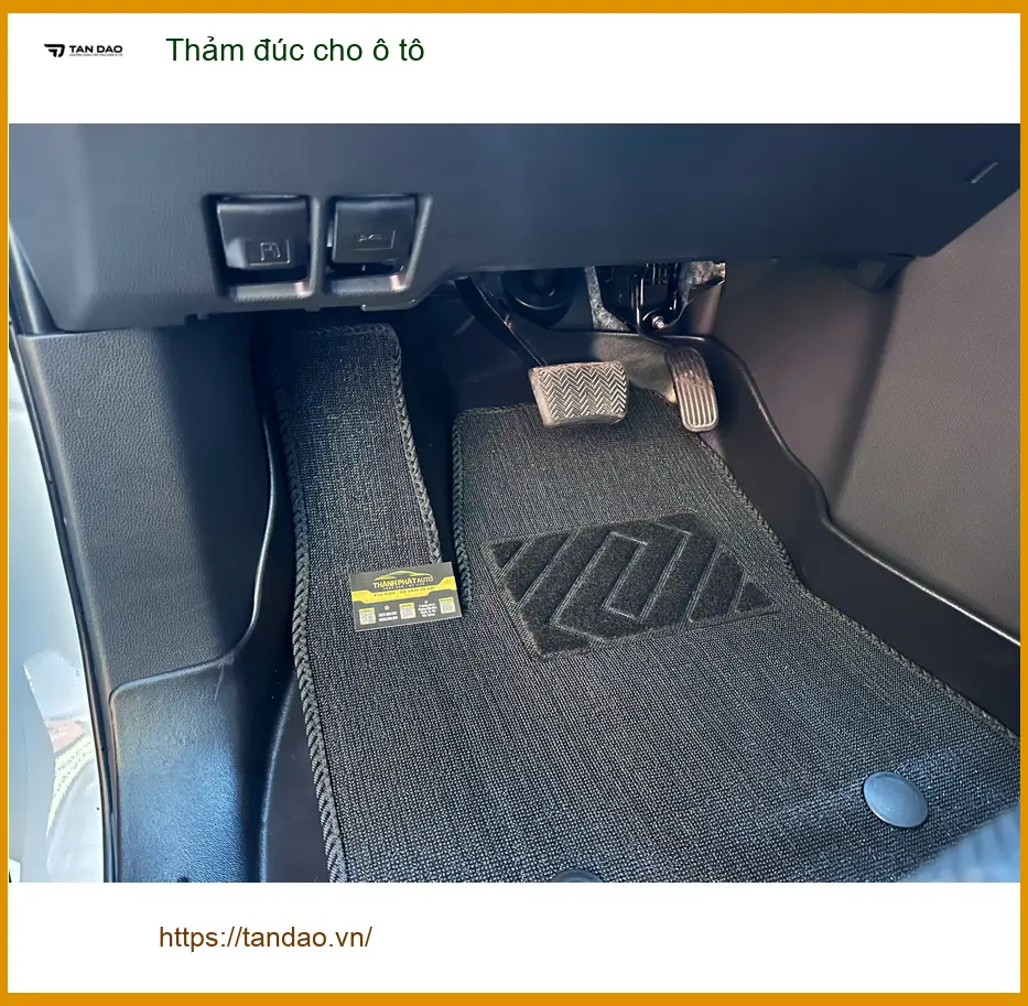 Anh Long lắp thảm đúc cho Mazda CX-5 ở Quận 9 để giữ nội thất luôn sạch và đẹp ảnh thực tế 4