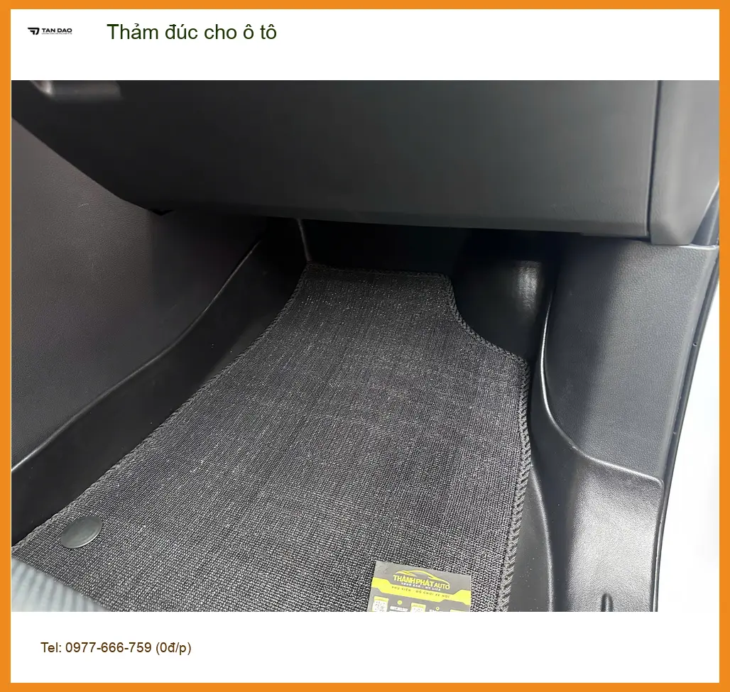 Anh Tùng thay Thảm đúc ô tô Honda CRV tại Quận 3, nội thất luôn sạch