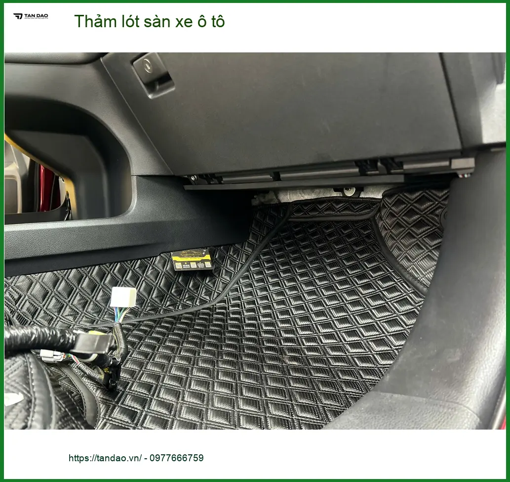 Chị Minh Thư thay thảm lót sàn ô tô Hyundai Accent Quận 12 cho sạch xe ảnh thực tế 2