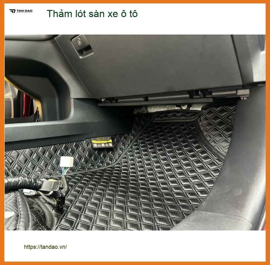 Chị Linh thay thảm lót sàn ô tô cho Toyota Raize ở Quận Bình Thạnh cho sạch sẽ ảnh thực tế 5