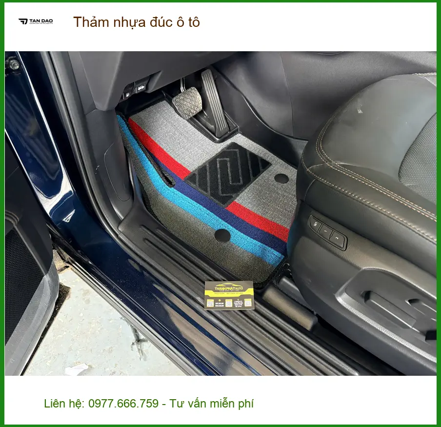 Cô Hà thay thảm nhựa đúc ô tô cho Hyundai Accent tại Quận 3 để nội thất luôn sạch đẹp ảnh thực tế 4