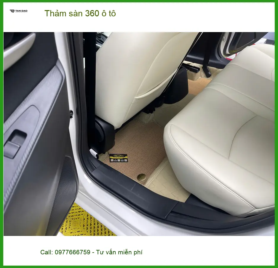Cô Bích lắp thảm sàn 360 ô tô Toyota Vios tại Quận 12 để dễ vệ sinh