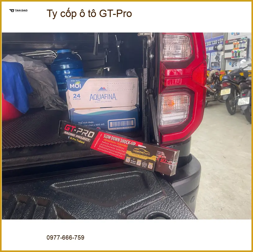 Chị Thanh lắp Ty cốp ô tô GT-Pro cho Honda CRV tại Quận 1 vì cốp nặng ảnh thực tế 4