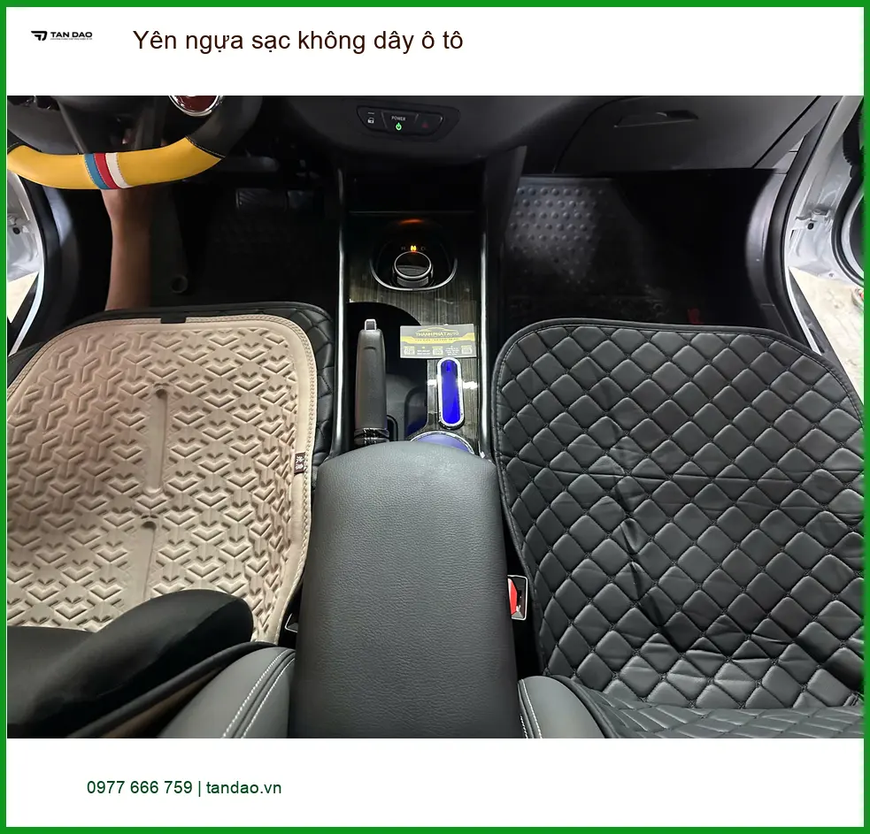 Anh Dũng lắp yên ngựa sạc không dây ô tô Honda HR-V Quận Gò Vấp để gọn gàng và tiện dụng ảnh thực tế 3