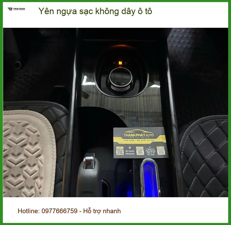 Chị Thảo gắn yên ngựa sạc không dây ô tô cho Hyundai Creta ở Củ Chi tiện lợi