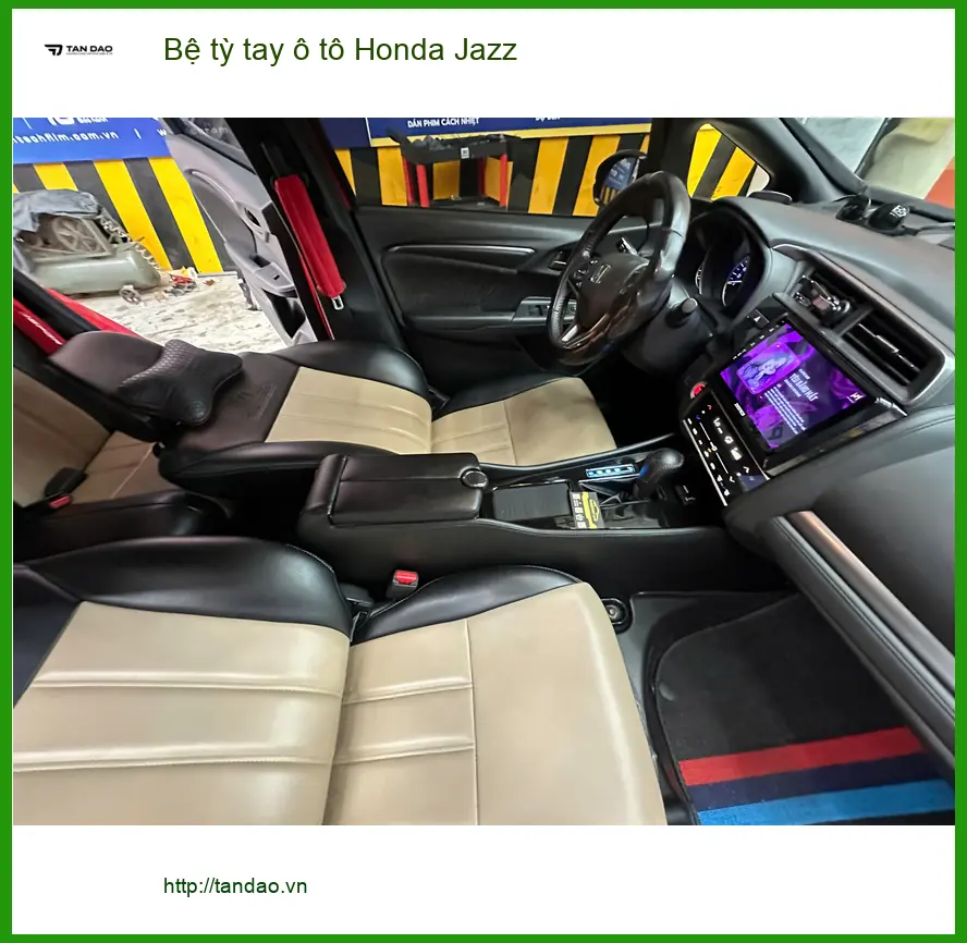 Anh Minh lắp bệ tỳ tay ô tô Honda Jazz 2021 tại Quận 12 nâng tầm tiện nghi ảnh thực tế 2