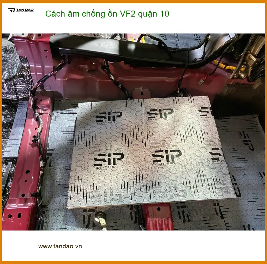 Dịch Vụ Thi Công Cách Âm Chống Ồn Ô Tô âm chống ồn VF2 quận 10 - Giá Tốt TPHCM ảnh thực tế 2