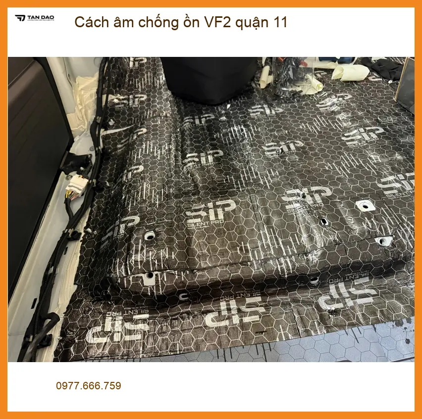 Dịch Vụ Thi Công Cách Âm Chống Ồn Ô Tô âm chống ồn VF2 quận 11 - Giá Tốt TPHCM ảnh thực tế 3