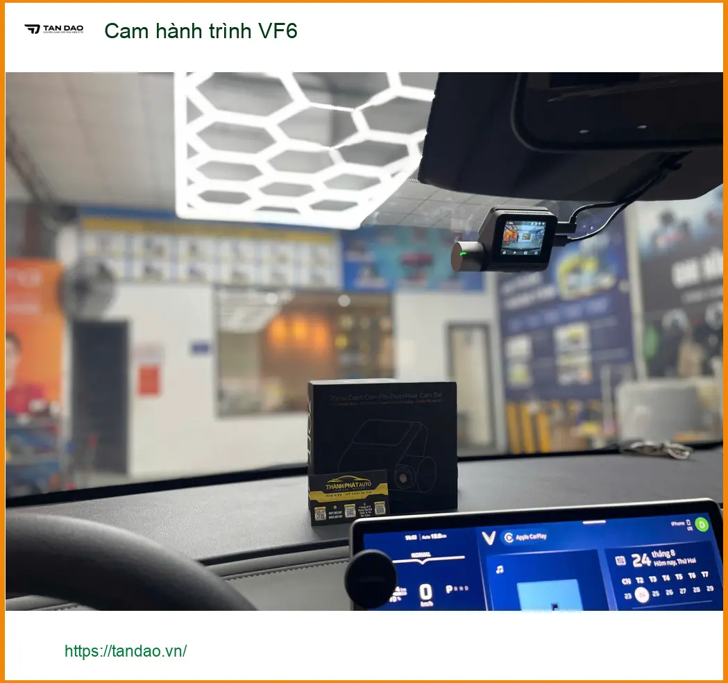Chị Thảo lắp cam hành trình cho VinFast VF6 tại Quận 12 để an tâm lái xe đường dài ảnh thực tế 4