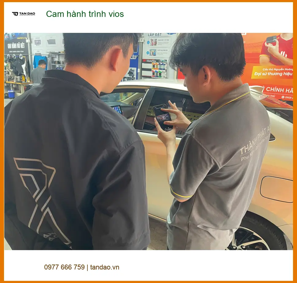 Anh Khang lắp cam hành trình Vios tại Quận 12 để an tâm khi di chuyển