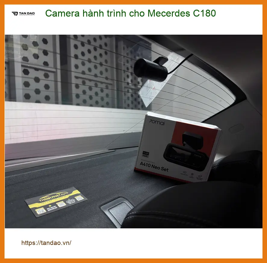Chị Thảo lắp camera hành trình cho Mercedes C180 tại Quận 9 để an tâm hơn ảnh thực tế 4