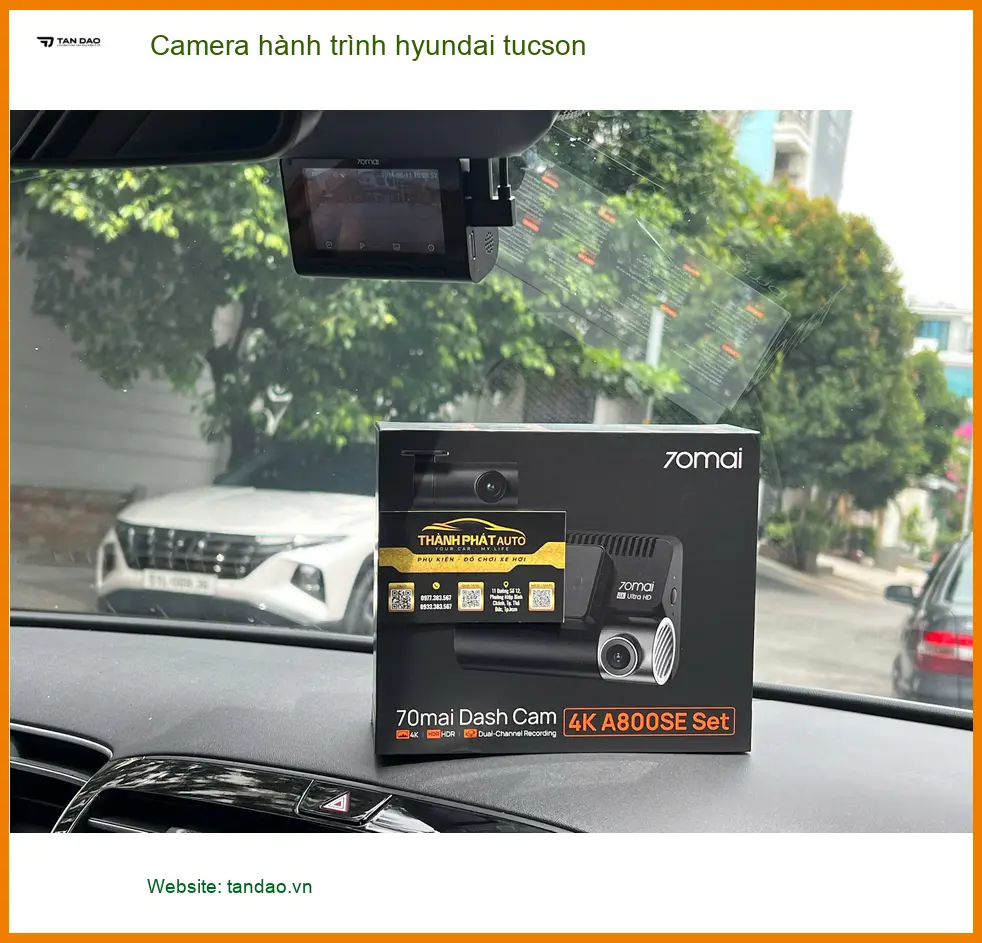Anh Tuấn Kiệt lắp camera hành trình Hyundai Tucson tại Quận Thủ Đức.