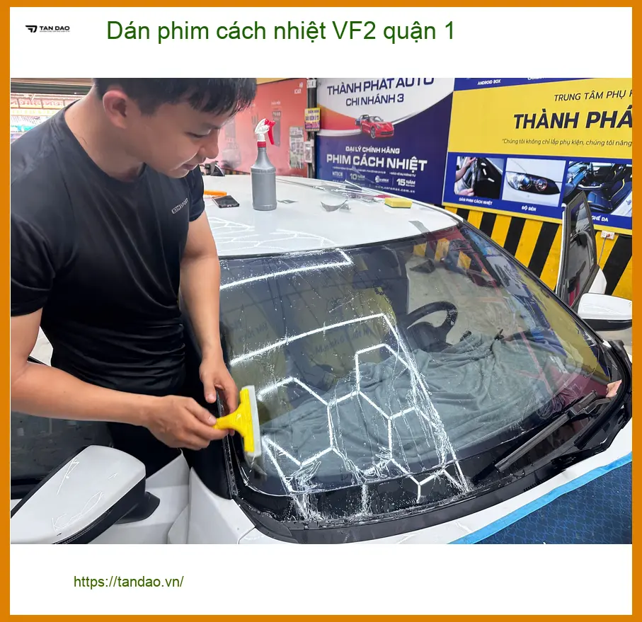 Nơi Dán Phim Cách Nhiệt Ô Tô phim cách nhiệt VF2 quận 1 - Gắn Nhanh Trong Ngày ảnh thực tế 3
