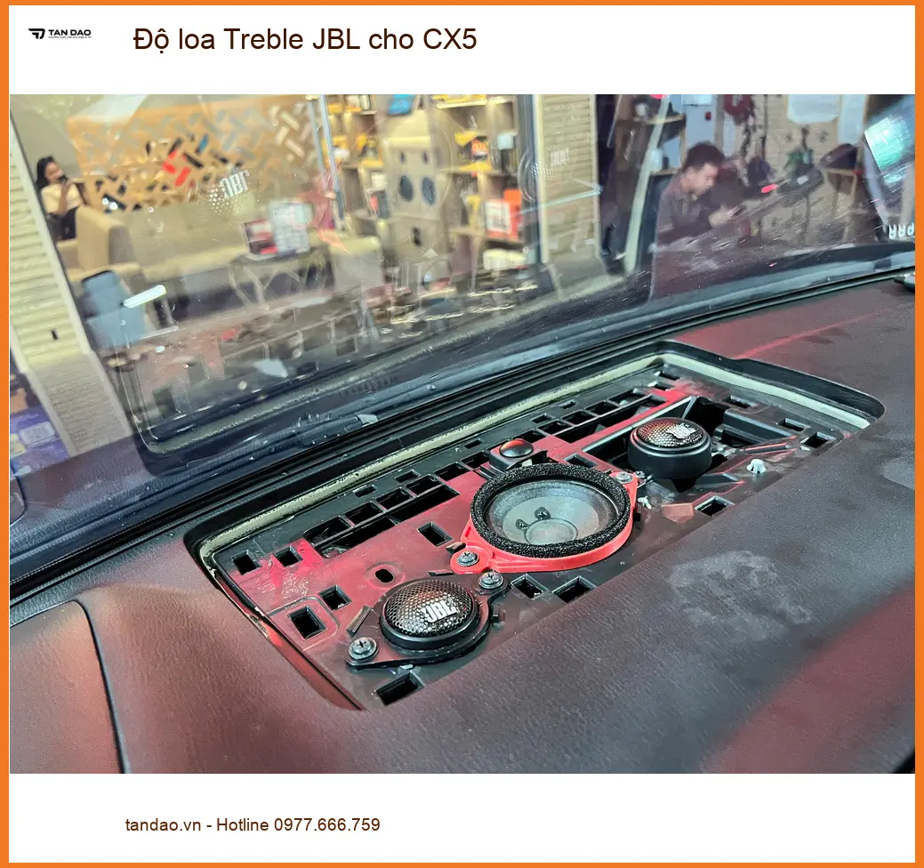 Anh Quang Minh độ loa Treble JBL cho Mazda CX5 tại Thủ Đức để âm thanh sống động hơn ảnh thực tế 5