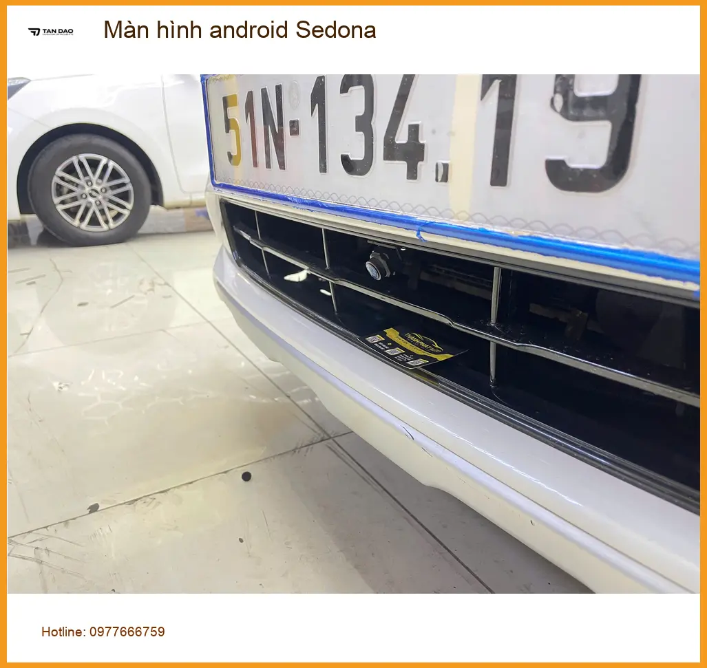 Chú Tấn lắp màn hình Android cho Kia Sedona tại Quận 9 để tiện theo dõi bản đồ và giải trí ảnh thực tế 2