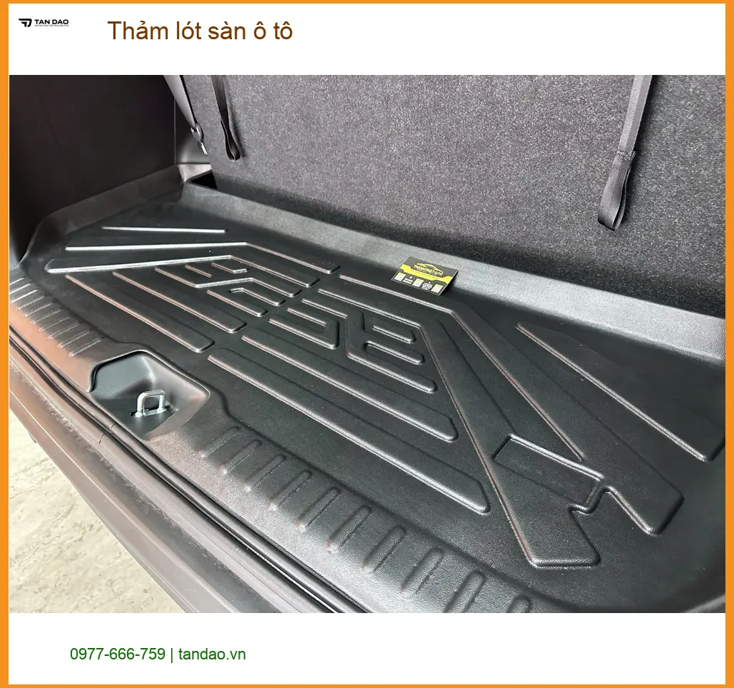 Cô Kiều lắp thảm lót sàn ô tô cho Hyundai Accent tại Quận 12 để nội thất luôn sạch sẽ ảnh thực tế 3