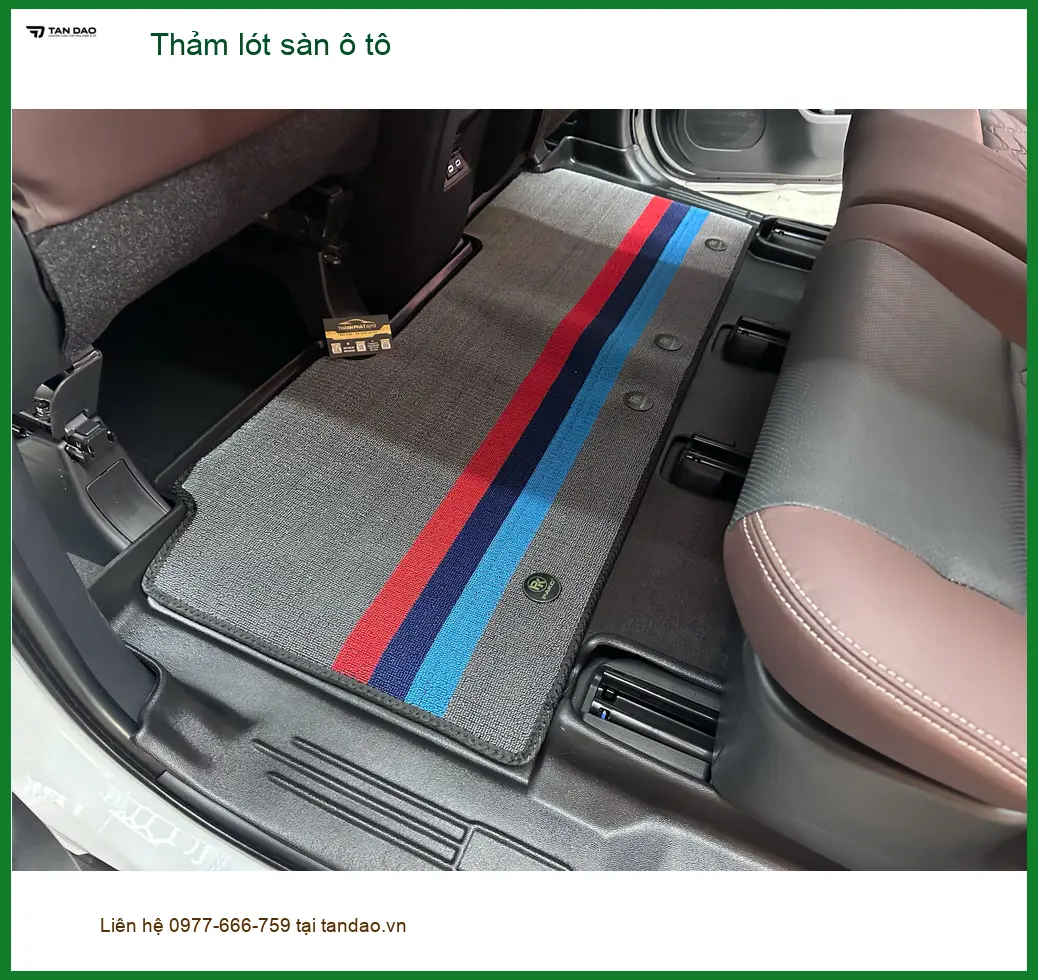 Cô Kiều lắp thảm lót sàn ô tô cho Hyundai Accent tại Quận 12 để nội thất luôn sạch sẽ ảnh thực tế 4