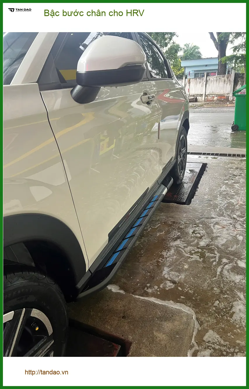 Anh Quang lắp bậc bước chân cho HRV tại Quận 9 giúp xe tiện lên xuống ảnh thực tế 5