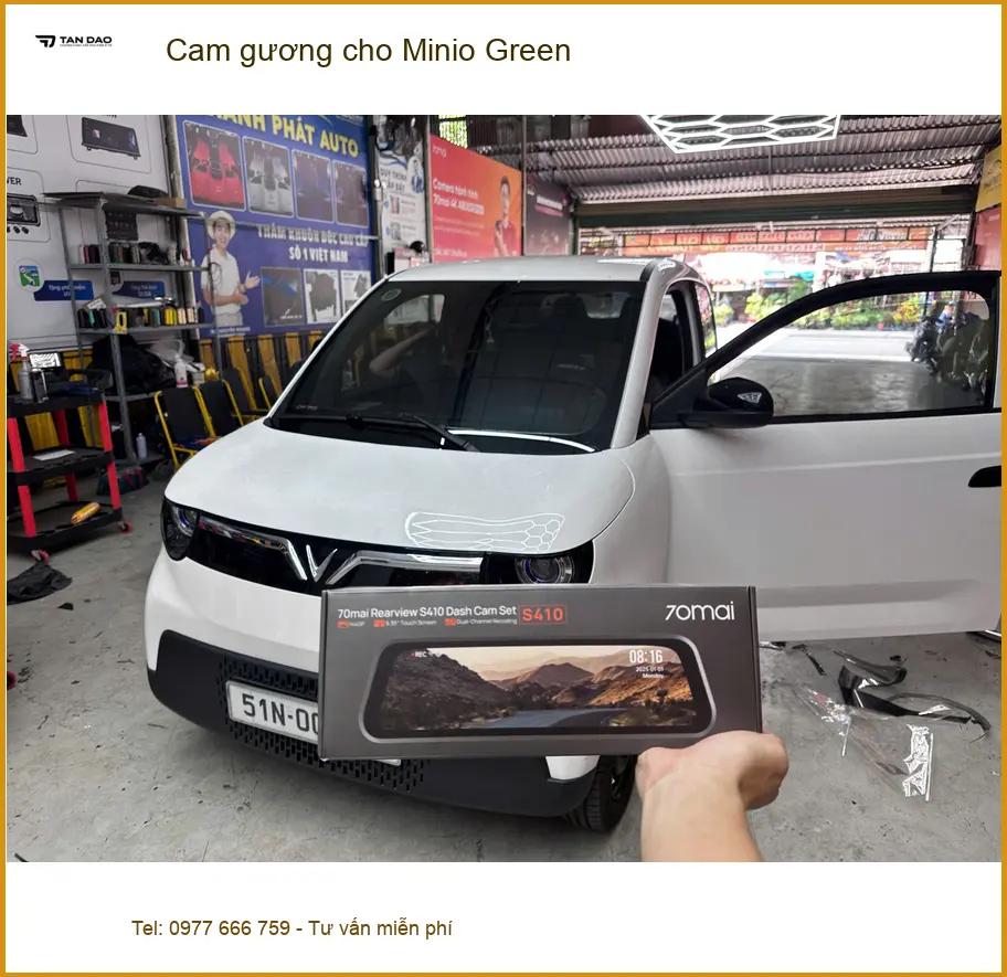 Anh Trường lắp cam gương cho Minio Green tại Quận 12 để an tâm hơn khi lái xe
