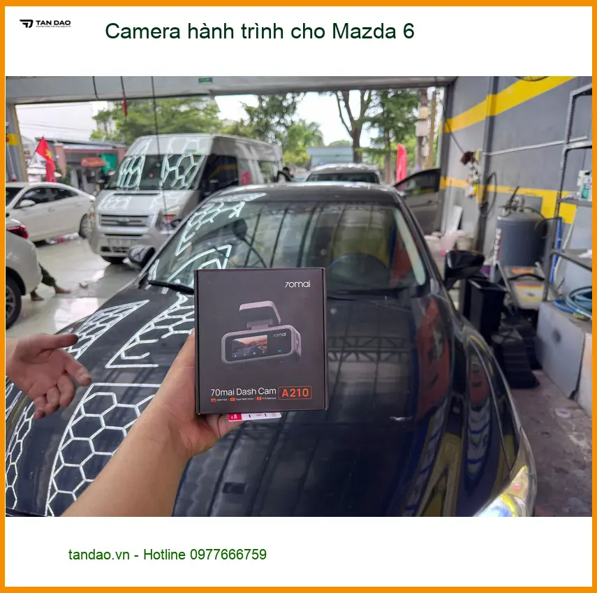 Chị Thảo lắp Camera hành trình cho Mazda 6 tại Quận 9 để ghi lại hành trình ảnh thực tế 2