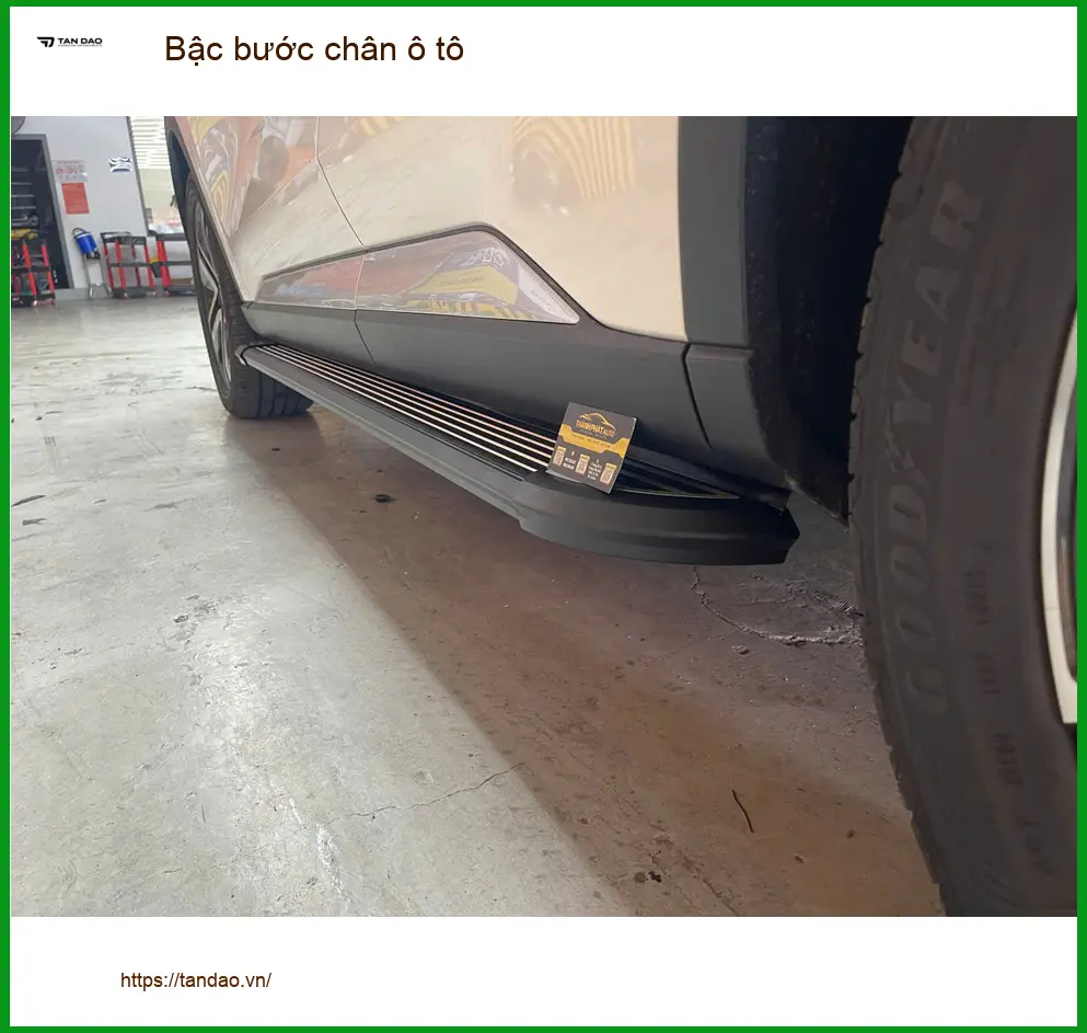 Anh Quang lắp bậc bước chân ô tô cho Hyundai Santa Fe tại Củ Chi để tiện lên xuống ảnh thực tế 4