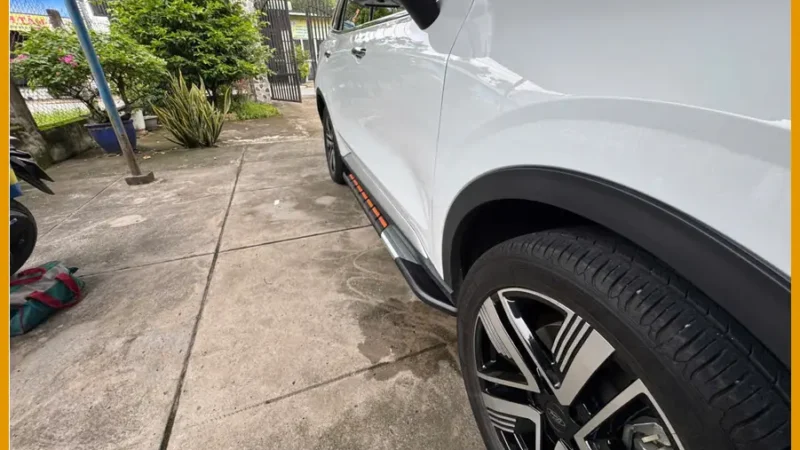 Cô Dung lắp Bậc Bước Ô Tô cho Kia Sorento tại nhà Quận Thủ Đức nhanh chóng.