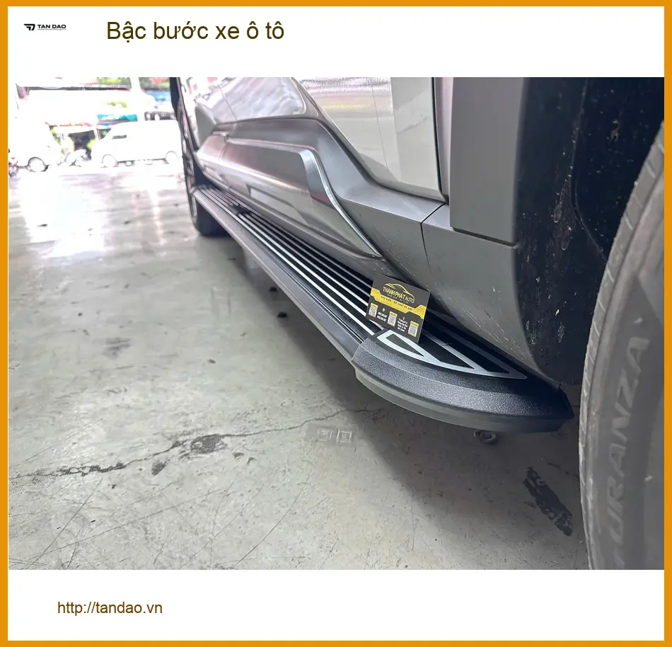 Chị Mai lắp bậc bước xe Ford Everest tại Quận Tân Bình tiện lợi cho cả nhà ảnh thực tế 5