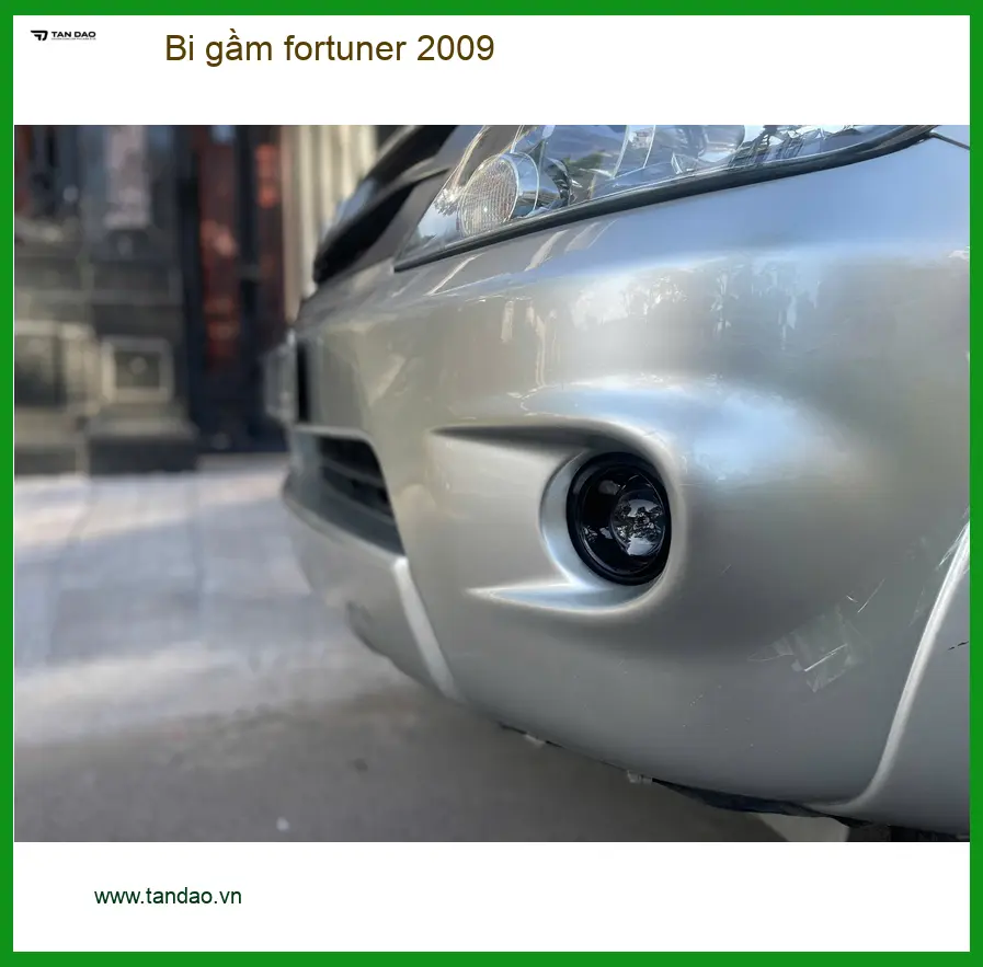 Anh Tùng độ bi gầm Fortuner 2009 tại Quận Bình Thạnh vì đèn zin yếu ảnh thực tế 3