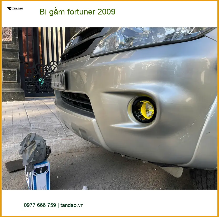 Anh Tùng độ bi gầm Fortuner 2009 tại Quận Bình Thạnh vì đèn zin yếu ảnh thực tế 4