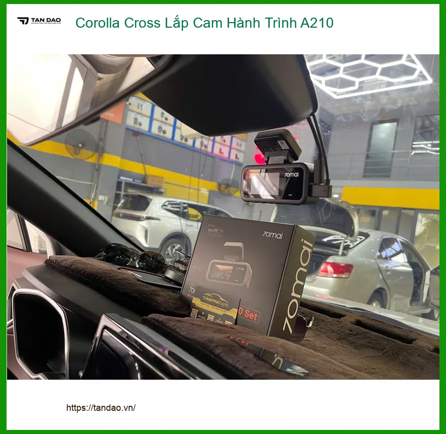 Anh Khang lắp Cam Hành Trình A210 cho Corolla Cross ở Quận 9 để an tâm khi di chuyển ảnh thực tế 2
