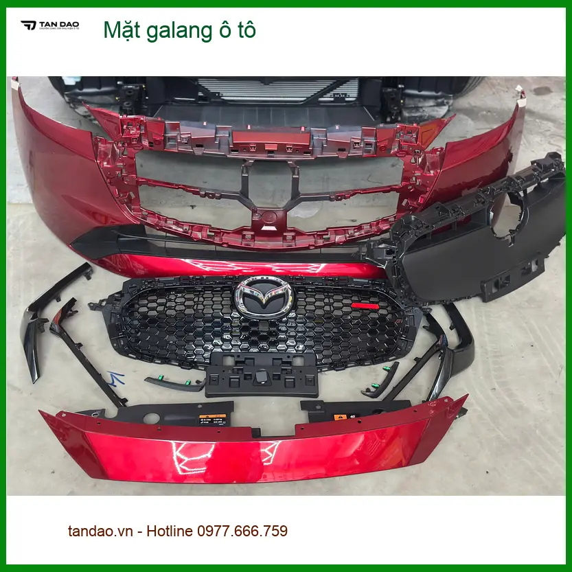 Anh Tùng độ mặt galang ô tô cho Hyundai Santa Fe tại Quận 5 để xe trông hầm hố hơn