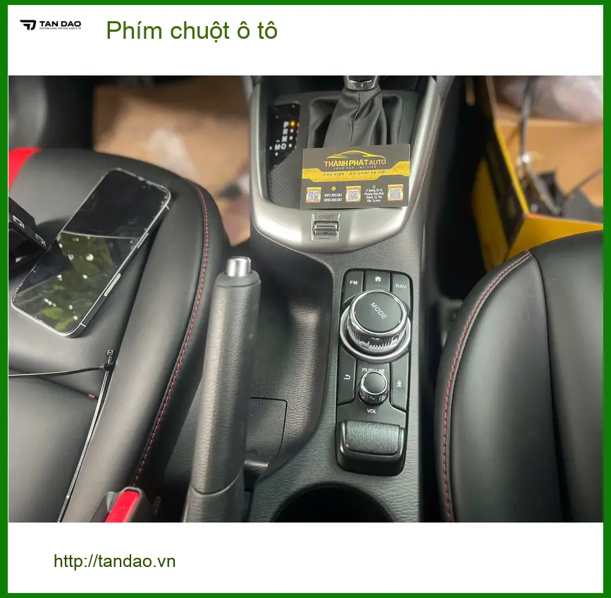 Anh Quang lắp Phím chuột ô tô cho Hyundai Accent tại Củ Chi để thao tác màn hình tiện lợi hơn
