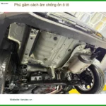 Chú Thành phủ gầm cách âm chống ồn cho Kia Sorento ở Quận 5 để xe êm hơn