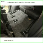 Cô Thảo lắp Thảm Đúc Huvi cho Limo Green tại Quận 12 để giữ nội thất xe luôn sạch đẹp