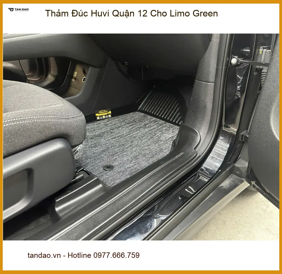 Cô Thảo lắp Thảm Đúc Huvi cho Limo Green tại Quận 12 để giữ nội thất xe luôn sạch đẹp ảnh thực tế 3