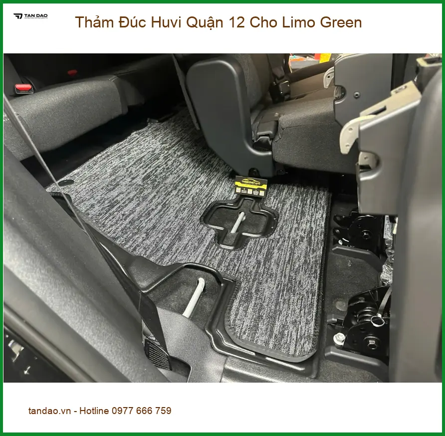 Cô Thảo lắp Thảm Đúc Huvi cho Limo Green tại Quận 12 để giữ nội thất xe luôn sạch đẹp ảnh thực tế 4