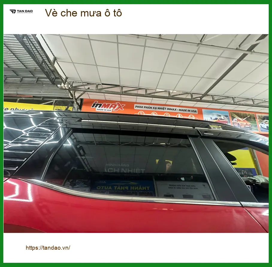 Chị Hoa lắp vè che mưa ô tô Hyundai Accent Quận Tân Phú tránh hắt nước mưa ảnh thực tế 2
